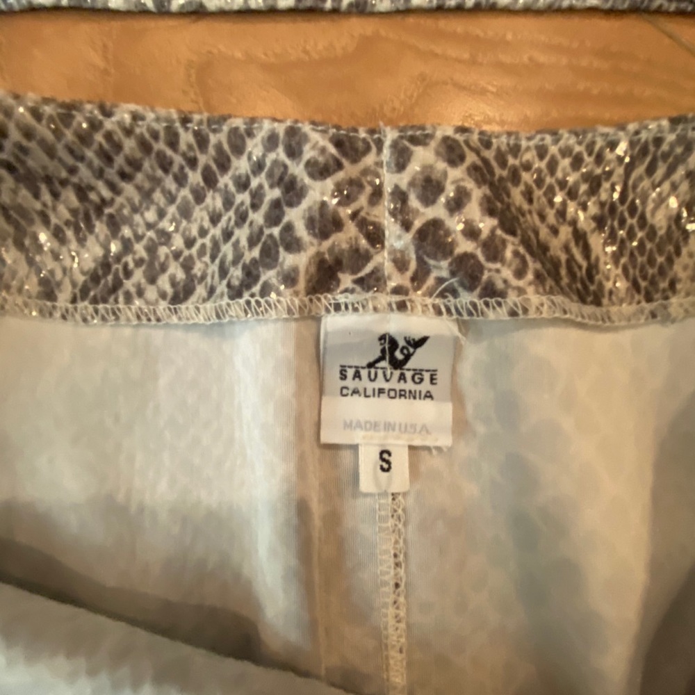 Savage 3 Piece Python Print Sheen To It - image 5